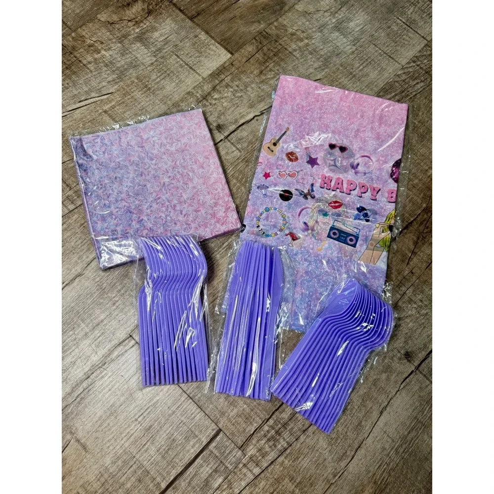 Pop Star Taylor Swift Music Theme Birthday‎ Party Supplies Set